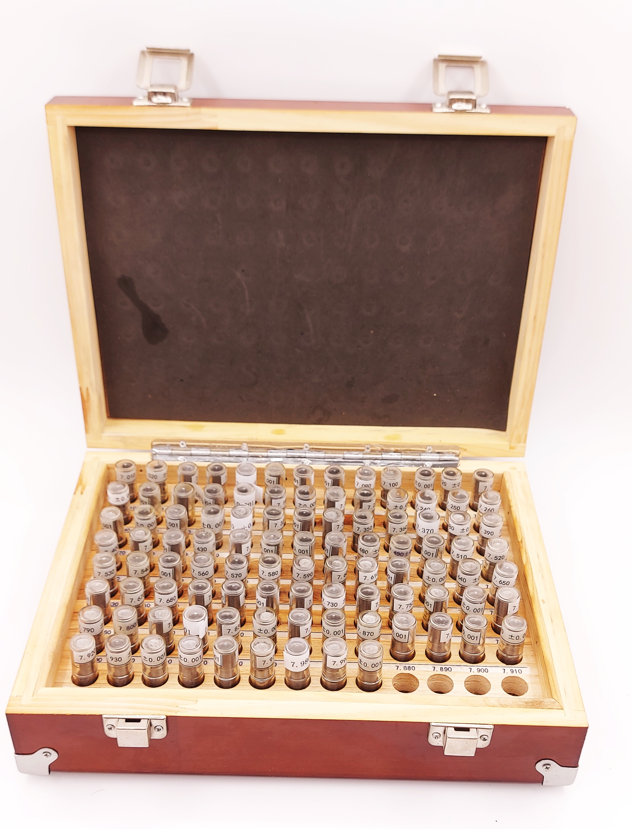 Набор гл.калибров 7,01-8,0 +/-0,001 шаг 0,01 100 шт1