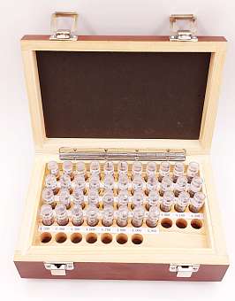 Набор гл.калибров 1,0-5,0 +/-0,001 шаг 0,1 41 шт